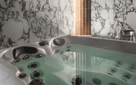 Private Spa Suite mit Sauna und Whirlpool